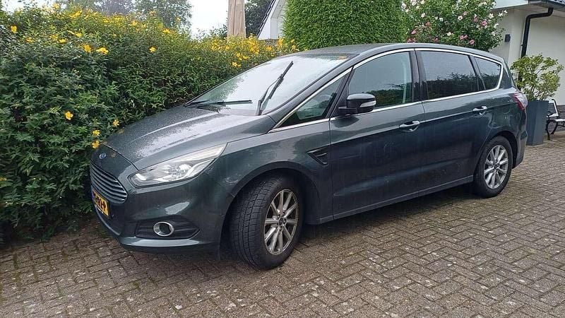 Groen Gebruikt 2016 Ford S-MAX S MPV | € 17.995 (Eerlijke prijs) - Afbeelding 1/4