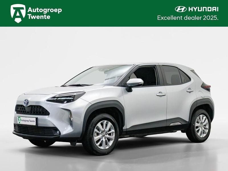 Grijs Gebruikt 2025 Toyota Yaris Cross Business Edition SUV | € 27.445 (Goede deal) - Afbeelding 1/3