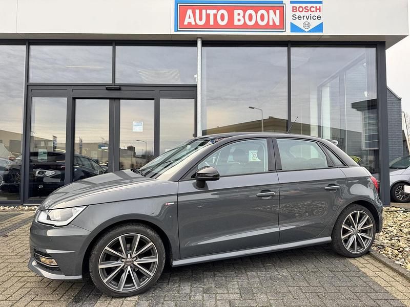 Grijs Gebruikt 2017 Audi A1 Sportback S-Line Hatchback | € 15.950 (Eerlijke prijs) - Afbeelding 1/3