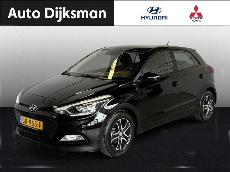 Zwart Occasion 2015 Hyundai i20 Hatchback | € 5.950 (Eerlijke prijs) - Afbeelding 1/4