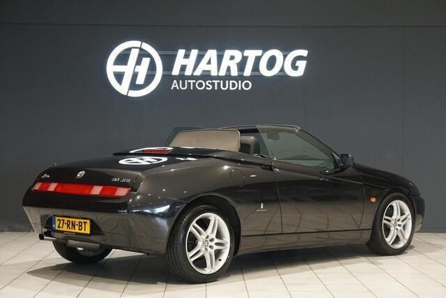 Occasion Alfa Romeo Spider 165 PK (121 kW) 2004 Zwart Cabriolet
