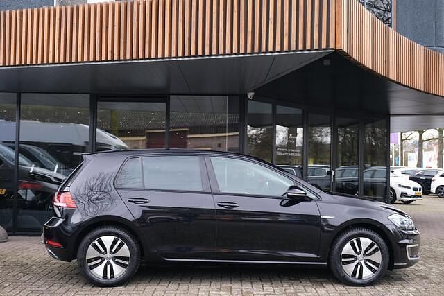 Occasion VW e-Golf 100 kW (136 PK) 2017 Zwart Hatchback