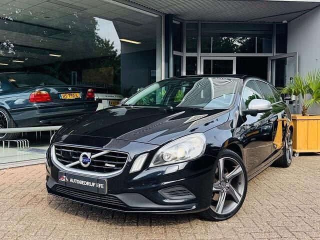 Zwart Gebruikt 2012 Volvo V60 R-Design Stationwagen | € 5.299 (Eerlijke prijs) - Afbeelding 1/4