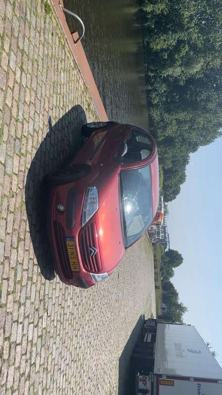 Rood Gebruikt 2004 Citroën C3 Hatchback | € 1.100 (Eerlijke prijs) - Afbeelding 1/4