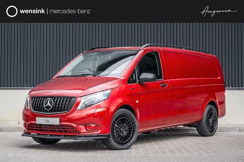 Rood (metallic) Nieuw 2025 Mercedes e-Vito MPV | € 45.171 - Afbeelding 1/4