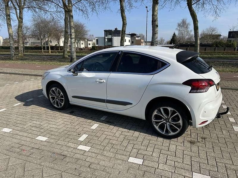 Occasion Citroën DS4 So Chic 156 PK (114 kW) 2011 Wit Hatchback