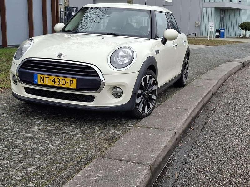 Occasion Mini Cooper Chili 136 PK (100 kW) 2016 Beige Hatchback