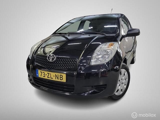 Zwart Gebruikt 2008 Toyota Yaris Hatchback | € 3.750 (Eerlijke prijs) - Afbeelding 1/4