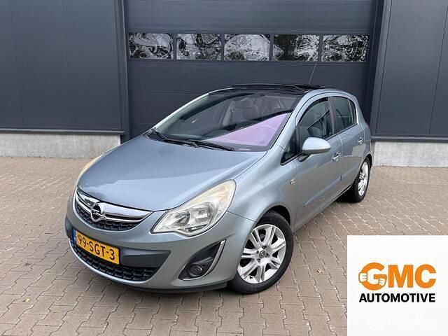 Grijs Gebruikt 2011 Opel Corsa Cosmo Hatchback | € 5.750 (Iets duurder) - Afbeelding 1/4