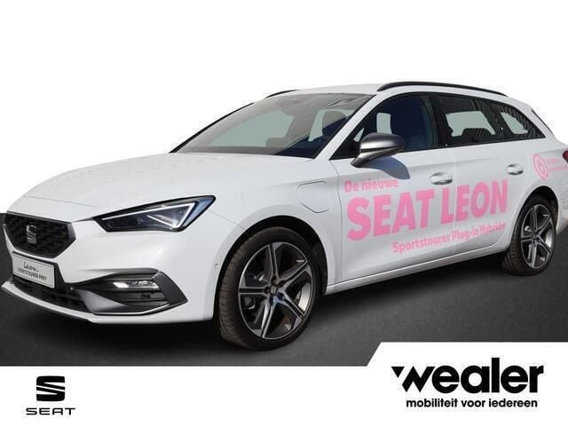 Wit, metallic lak Nieuw 2025 Seat Leon Business Stationwagen | € 42.159 (Duur) - Afbeelding 1/4