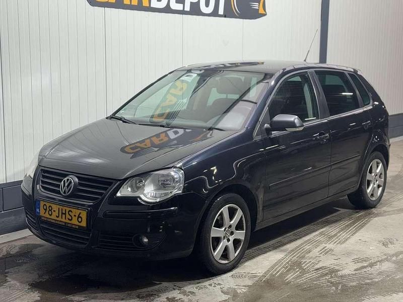 Zwart Occasion 2009 VW Polo Comfortline Hatchback | € 1.998 (Goede deal) - Afbeelding 1/4