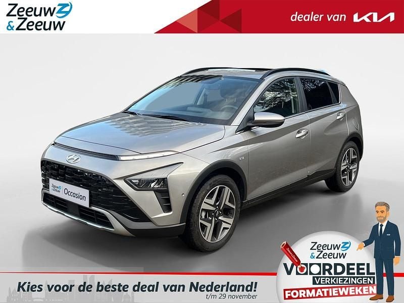 Grijs Gebruikt 2021 Hyundai Bayon Premium SUV | € 22.445 (Eerlijke prijs) - Afbeelding 1/4