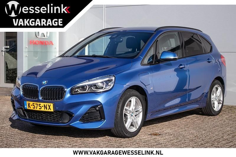 Blauw Occasion 2020 BMW 225 Active Tourer iPerformance MPV | € 22.900 (Iets duurder) - Afbeelding 1/4