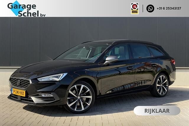 Zwart Gebruikt 2021 Seat Leon FR Stationwagen | € 21.950 - Afbeelding 1/4