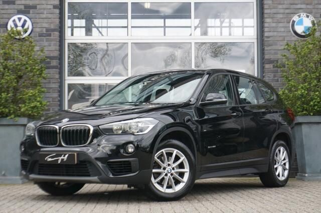 Zwart Gebruikt 2018 BMW X1 Performance SUV | € 19.995 (Goede deal) - Afbeelding 1/4
