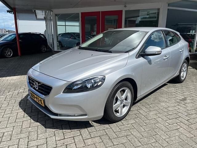 Grijs Gebruikt 2016 Volvo V40 Stationwagen | € 15.950 (Goede deal) - Afbeelding 1/4