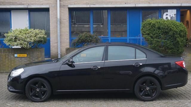 Zwart Gebruikt 2009 Chevrolet Epica Sedan | € 2.950 (Eerlijke prijs) - Afbeelding 1/4