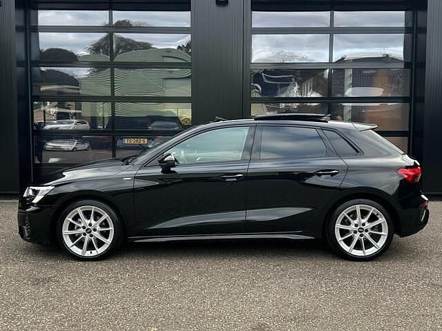 Occasion Audi A3 Sportback S-Line 110 PK (80 kW) 2023 Zwart Hatchback