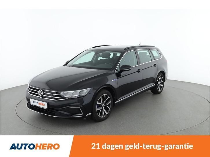 Zwart Gebruikt 2021 VW Passat GTE Stationwagen | € 19.749 (Super prijs) - Afbeelding 1/4