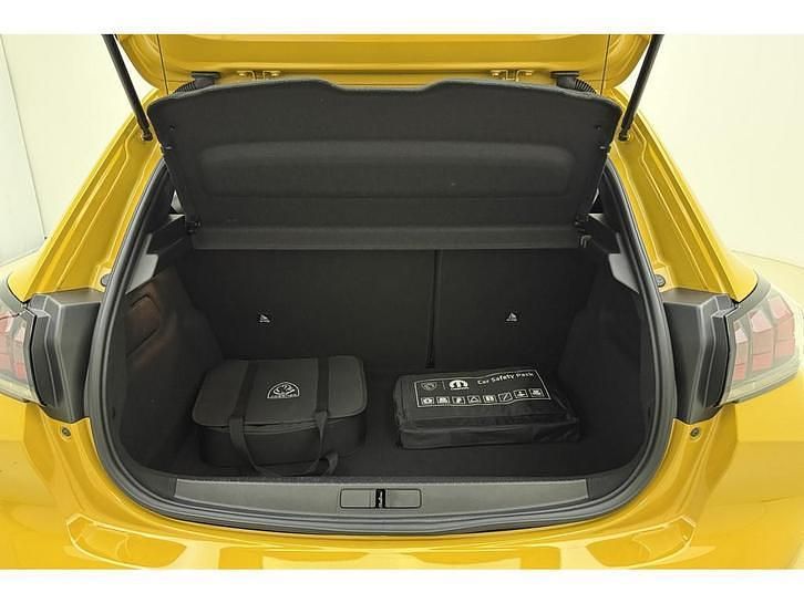 Occasion Peugeot e-208 Active 100 kW (136 PK) 2023 Geel Hatchback