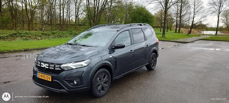 Grijs Gebruikt 2023 Dacia Jogger Extreme MPV | € 17.950 (Super prijs) - Afbeelding 1/2