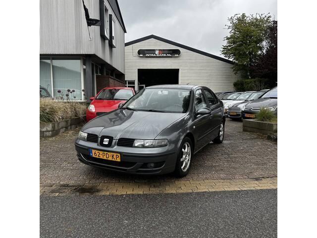 Grijs Gebruikt 2004 Seat Toledo Sport Sedan | € 895 (Goede deal) - Afbeelding 1/4