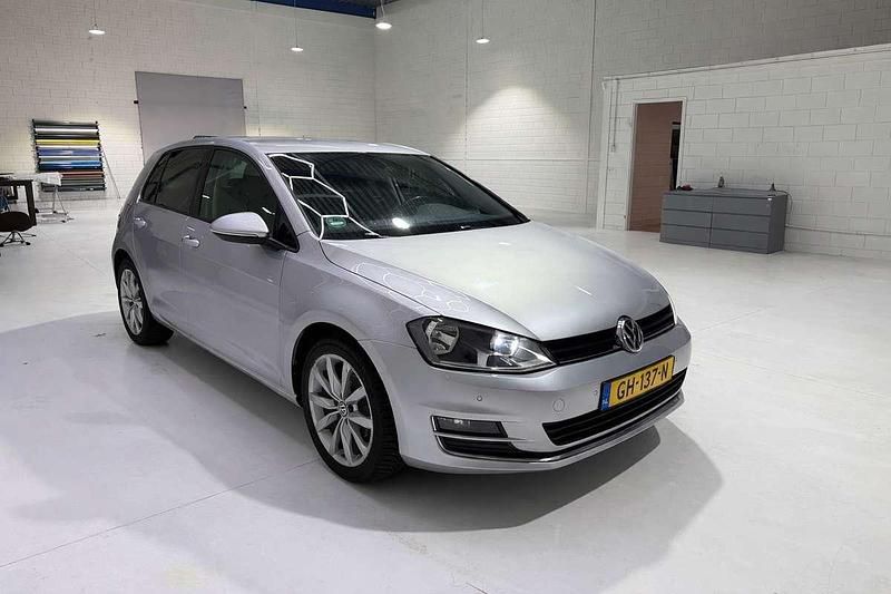 Occasion VW Golf VII Highline 105 PK (77 kW) 2015 Grijs Hatchback