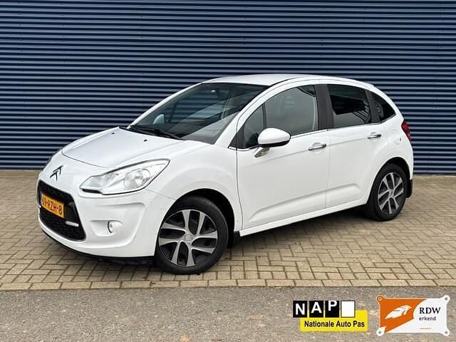Wit Occasion 2011 Citroën C3 Dynamique Hatchback | € 2.600 (Eerlijke prijs) - Afbeelding 1/4