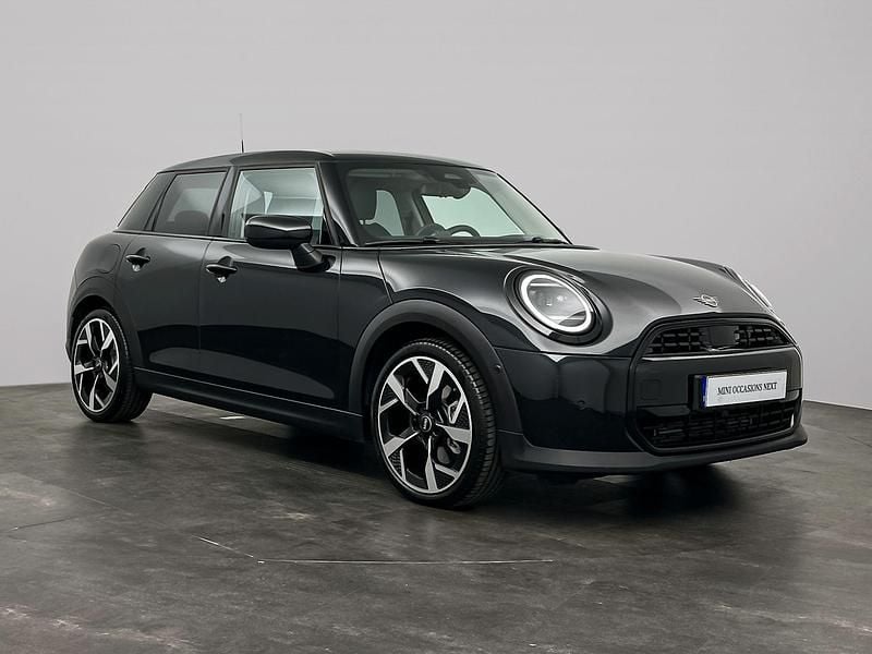 Occasion Mini Cooper Classic 114 kW (156 PK) 2025 Zwart Hatchback