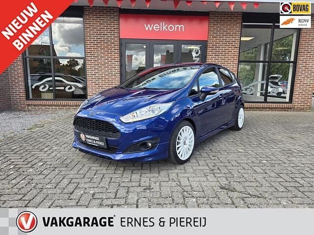 Occasion Ford Fiesta Titanium 101 PK (74 kW) 2017 Blauw Hatchback