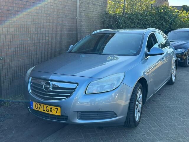Grijs Gebruikt 2010 Opel Insignia Edition Stationwagen | € 4.500 (Eerlijke prijs) - Afbeelding 1/4