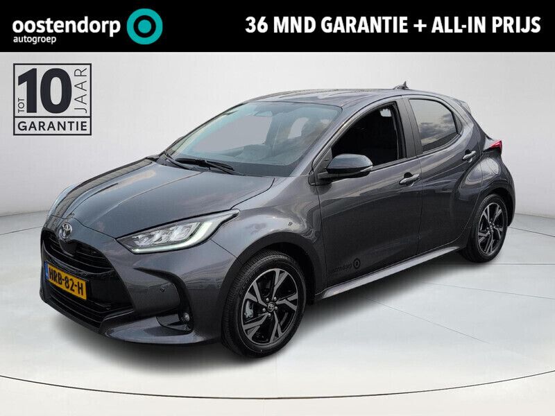 Grijs Gebruikt 2025 Toyota Yaris Hybrid Hatchback | € 31.400 (Duur) - Afbeelding 1/4