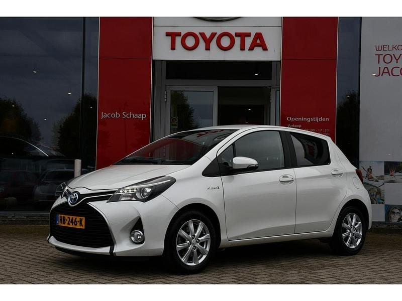 Wit Gebruikt 2014 Toyota Yaris Limited Hatchback | € 10.999 (Eerlijke prijs) - Afbeelding 1/4