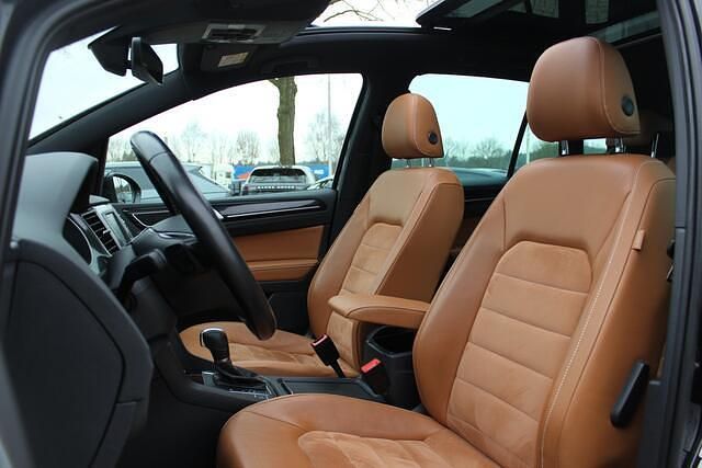 Occasion VW Golf Sportsvan Highline 150 PK (110 kW) 2017 Zwart MPV