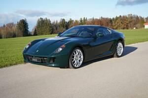 Groenverde british racing green Gebruikt 2008 Ferrari 599 Coupé | € 625.000 - Afbeelding 1/4