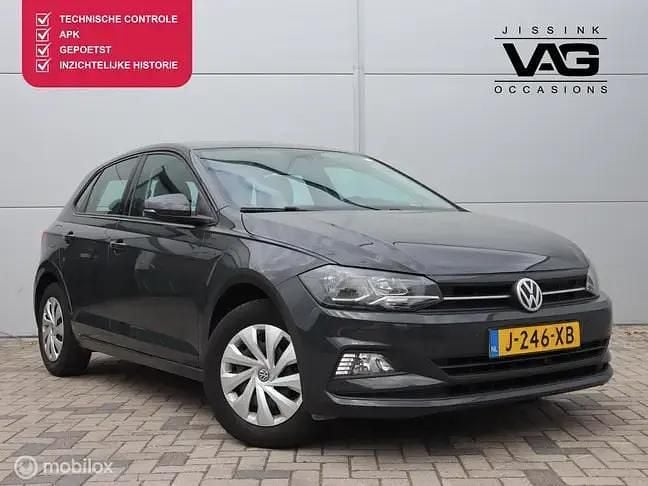 Grijs, metallic lak Gebruikt 2020 VW Polo Comfortline Hatchback | € 11.899 (Goede deal) - Afbeelding 1/4