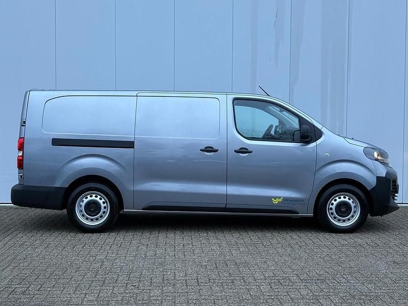 Nieuw Opel Vivaro-e Combi 100 kW (136 PK) 2025 Grijs Van