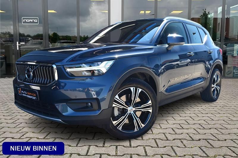 Blauw Gebruikt 2022 Volvo XC40 Inscription SUV | € 32.900 (Goede deal) - Afbeelding 1/4