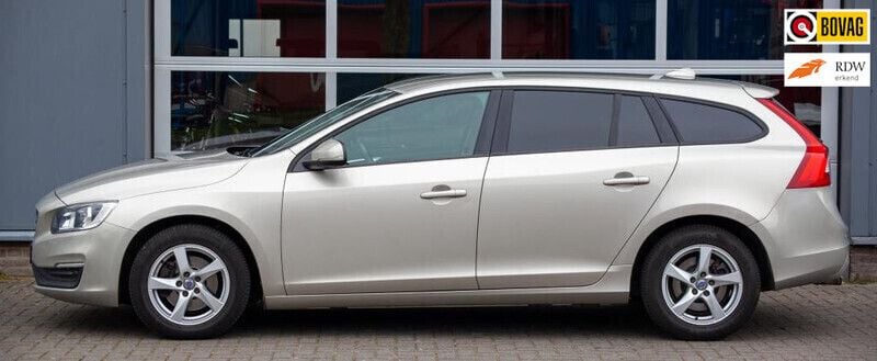 Zilver Gebruikt 2016 Volvo V60 Summum Stationwagen | € 16.950 (Eerlijke prijs) - Afbeelding 1/4
