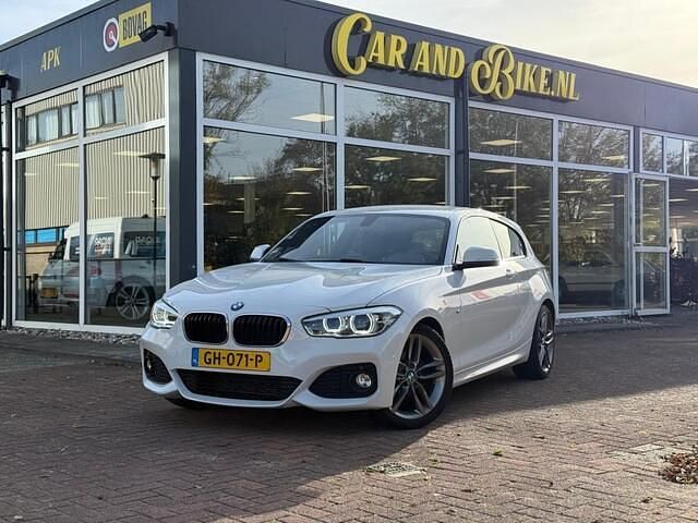 Wit Gebruikt 2015 BMW 118 M Sport Hatchback | € 12.950 (Duur) - Afbeelding 1/1