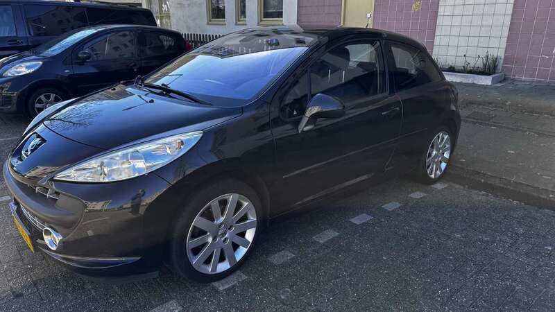 Zwart Gebruikt 2007 Peugeot 207 Hatchback | € 3.000 (Duur) - Afbeelding 1/4