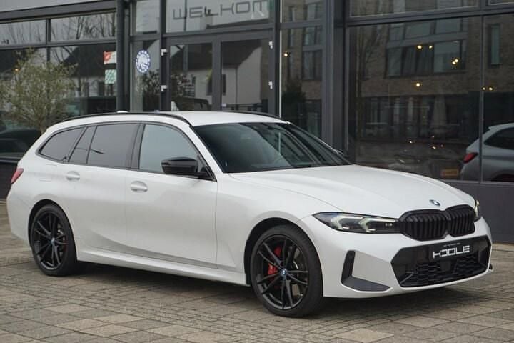 Occasion BMW 330e M Sport 292 PK (214 kW) 2022 Wit (metallic) Stationwagen