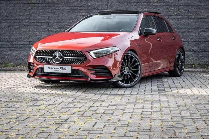 Occasion Mercedes A250 Business 160 PK (117 kW) 2020 Rood, metallic lak Hatchback