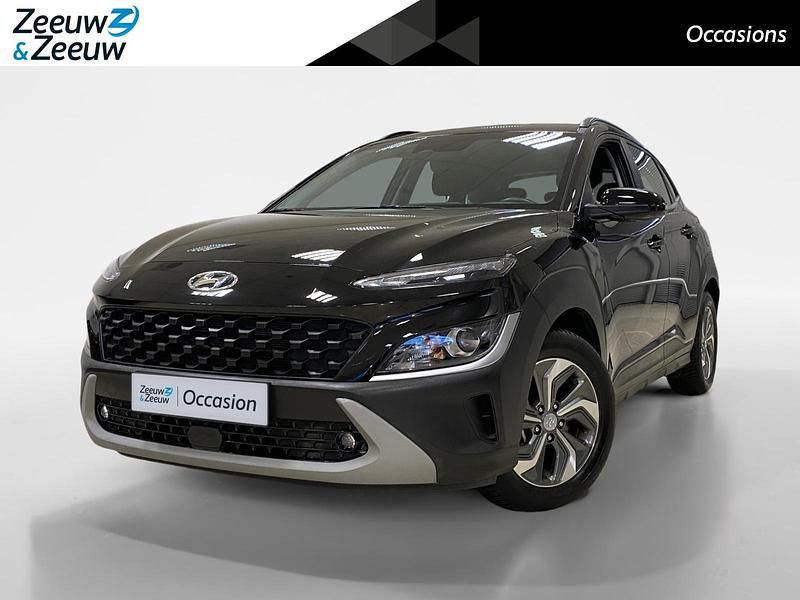 Phantom black pearl (mzh) Occasion 2022 Hyundai Kona Comfort SUV | € 21.950 (Goede deal) - Afbeelding 1/4