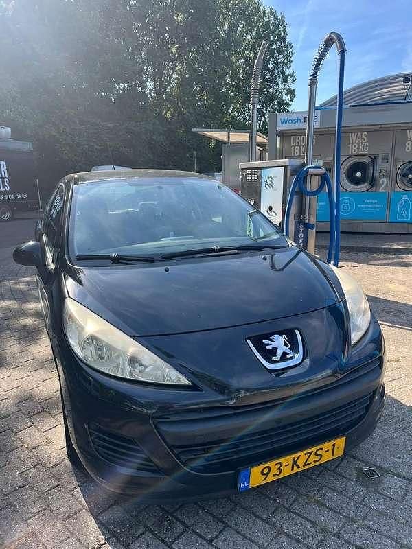 Zwart Gebruikt 2010 Peugeot 207 Hatchback | € 1.900 (Eerlijke prijs) - Afbeelding 1/4