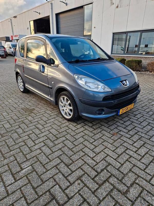 Occasion Peugeot 1007 73 PK (53 kW) 2006 MPV