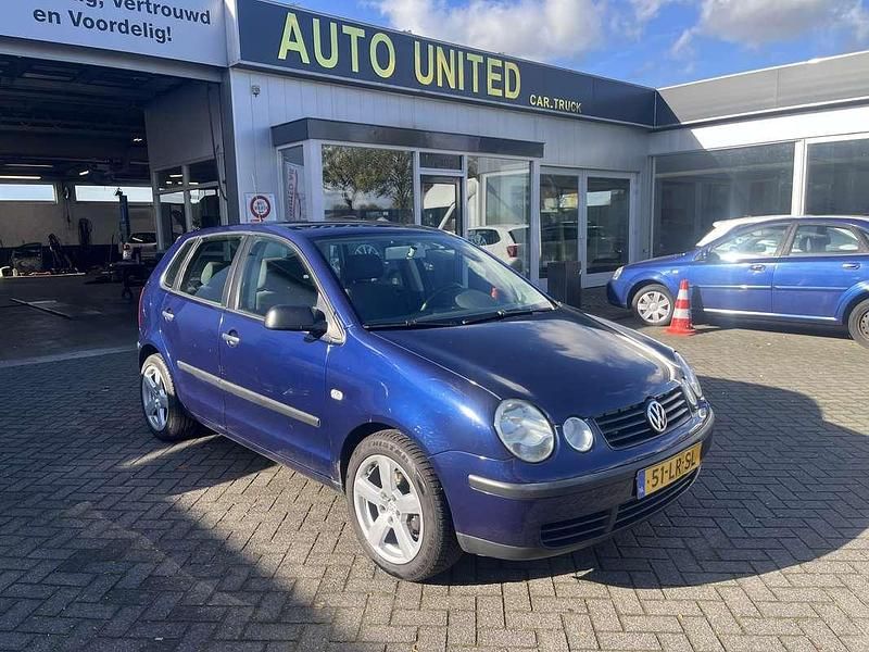 Occasion VW Polo 75 PK (55 kW) 2003 Blauw Sedan