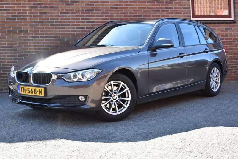 Bruin Gebruikt 2014 BMW 318 Executive Stationwagen | € 7.949 (Goede deal) - Afbeelding 1/4