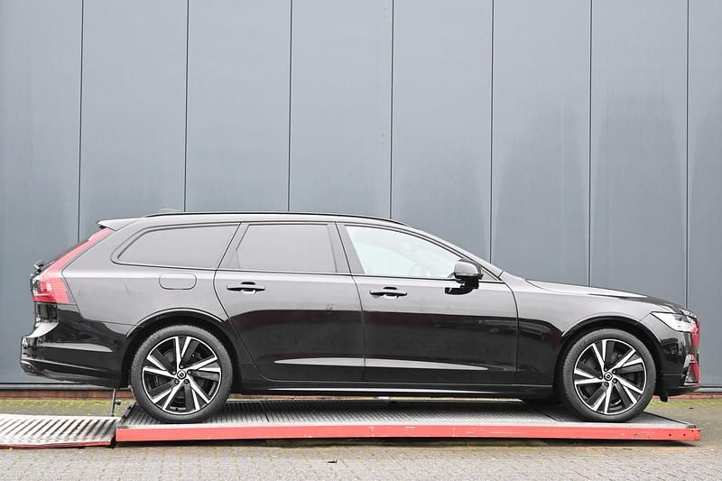 Occasion Volvo V90 R-Design 2025 Zwart Stationwagen