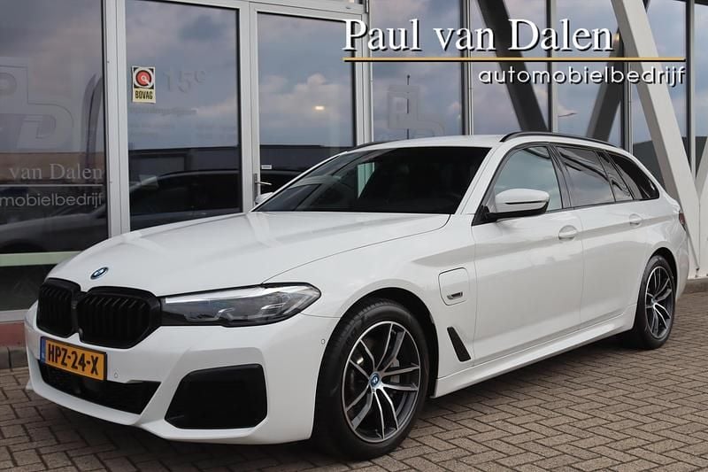 Wit Gebruikt 2021 BMW 530e M Sport Stationwagen | € 33.920 (Super prijs) - Afbeelding 1/4